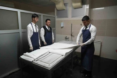 Genç yaşta gassallığı seçtiler: &quot;Burası korkulacak değil, ibret alınacak bir yer&quot;
