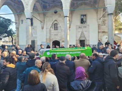 Gen&ccedil; yaşta hayatını kaybeden Sezer, son yolculuğuna uğurlandı
