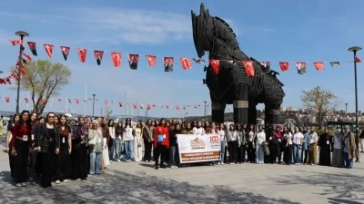 Gen&ccedil;ler ecdad mirasıyla &Ccedil;anakkale&rsquo;de buluşuyor
