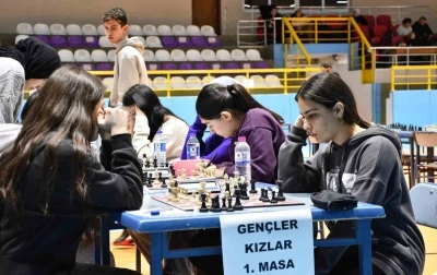 Gen&ccedil;ler satran&ccedil; m&uuml;sabakaları sona erdi
