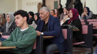 Gen&ccedil;ler sordu, "Tecr&uuml;be" yanıtladı: ET&Uuml;&rsquo;de kuşaklar arası g&ouml;n&uuml;l k&ouml;pr&uuml;s&uuml;
