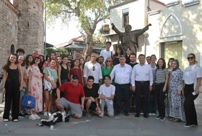 Gençlerden Bergama’da kültür gezisi
