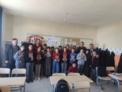 Gen&ccedil;lerin yolu Kur&rsquo;an ile aydınlanıyor
