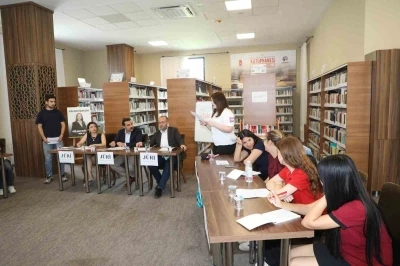 Gen&ccedil;lik Evi&rsquo;nde fikirler yarıştı

