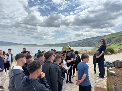 Gen&ccedil;lik Merkezi &ouml;ğrencilerine k&uuml;lt&uuml;r ve tarih gezisi d&uuml;zenlendi
