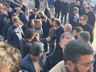 Genel Başkan &Ouml;zel, Durbay ailesiyle beraber taziyeleri kabul etti
