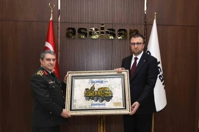 Genelkurmay Başkanı Bayraktaroğlu, ASELSAN Genel M&uuml;d&uuml;r&uuml; Akyol ile bir araya geldi
