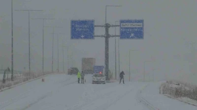 Gerc&uuml;ş&rsquo;te Ayrancı ge&ccedil;idi kar nedeniyle ulaşıma kapandı
