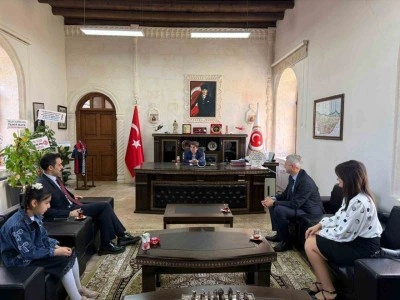 Gerc&uuml;ş&rsquo;te kaymakamlık makamı geleceğin teminatı &ccedil;ocuklara emanet