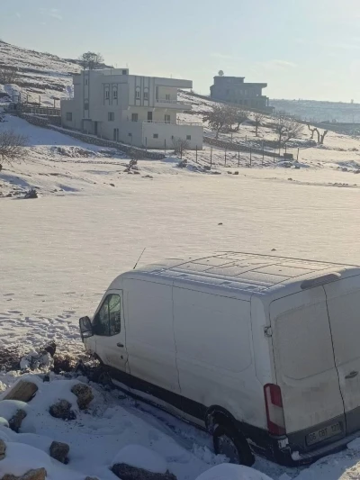 Gerc&uuml;ş&rsquo;te minib&uuml;s şarampole devrildi: 3 yaralı
