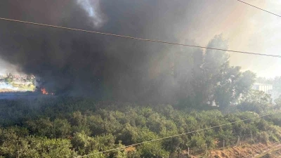 Geri dönüşüm fabrikasındaki yangına havadan da müdahale başladı

