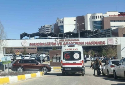 Geri manevra yapılan otomobilin altında kalan &ccedil;ocuk hayatını kaybetti

