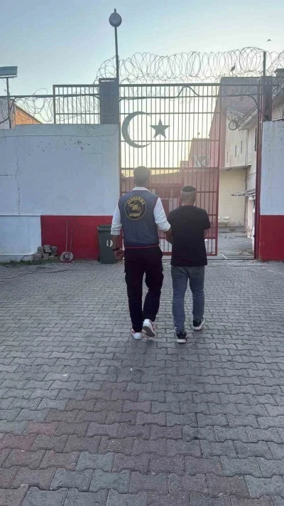 Germencik&rsquo;te hırsızlık su&ccedil;undan aranan h&uuml;k&uuml;ml&uuml; yakalandı
