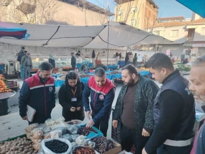 Germencik&rsquo;te semt pazarında gıda denetimi
