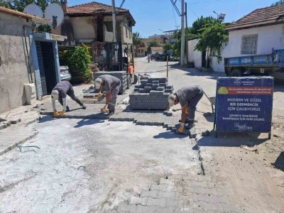 Germencik&rsquo;te yol ve &ccedil;evre d&uuml;zenleme &ccedil;alışmaları s&uuml;r&uuml;yor
