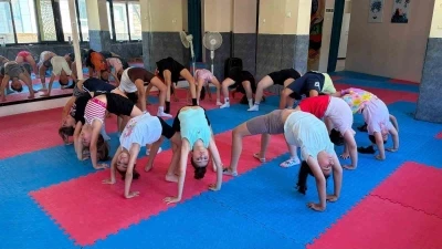 Germencikli &ccedil;ocuklar cimnastik kurslarında hem eğleniyor, hem gelişiyor
