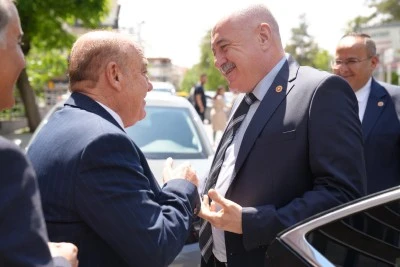 GESOB&rsquo;da yeni d&ouml;neme ilk siyasi ziyaret,Milletvekili Sermet Atay&rsquo;dan Akdoğan&rsquo;a destek mesajı