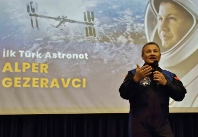 Gezeravcı a&ccedil;ıkladı, T&uuml;rkiye 2027&rsquo;de Ay&rsquo;a iniş hamlesine hazırlanıyor
