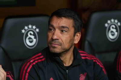 Giovanni van Bronckhorst yeniden İstanbul’da
