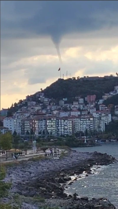 Giresun açıklarında kısa süreli hortum heyecanı yaşandı

