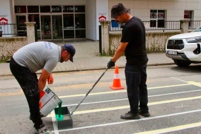 Giresun Belediyesi ekipleri yaya g&uuml;venliği i&ccedil;in sahada
