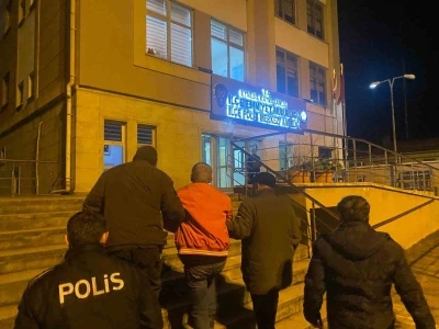 Giresun&rsquo;da 4 ayrı hırsızlık olayında 8 kişi g&ouml;zaltına alındı
