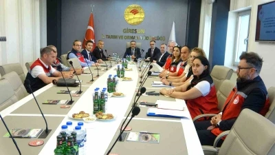 Giresun&rsquo;da kahverengi kokarcaya karşı 130 bin samuray arısı doğaya salındı
