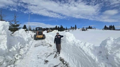 Giresun&rsquo;un turizm merkezi Kulakkaya Yaylası&rsquo;nda kar kalınlığı 2 metreyi buldu

