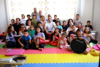 Girne Mansuroğlu Kültür Merkezi’nde minikler sanat coşkusu  yaşadı
