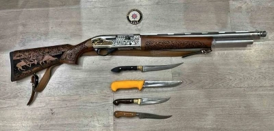 Giysi dahi &ccedil;alan hırsızlar polisten ka&ccedil;amadı
