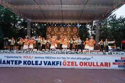 GKV&rsquo;liler Anadolu&rsquo;yu &lsquo;Dansın Renkleriyle&rsquo; sahneye taşıdı
