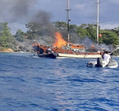 Göcek’te tekne yangını
