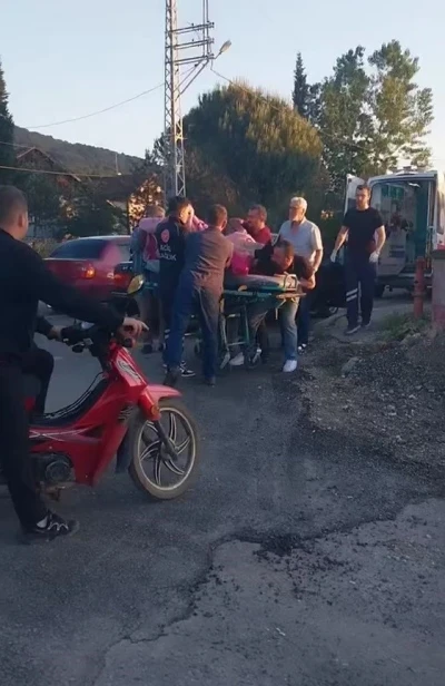 G&ouml;ğ&uuml;s ağrısıyla yola &ccedil;ıktı, ambulansla hayata tutundu
