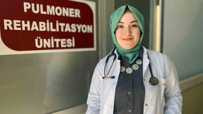 G&ouml;ğ&uuml;s Hastalıkları Uzmanı Dr. &Ouml;zdemir: "İla&ccedil; tedavisi kadar egzersiz de &ouml;nemli"
