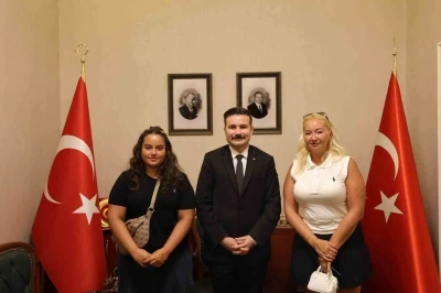 G&ouml;k&ccedil;eada Kaymakamı Acar vatandaşlarla bir araya geldi
