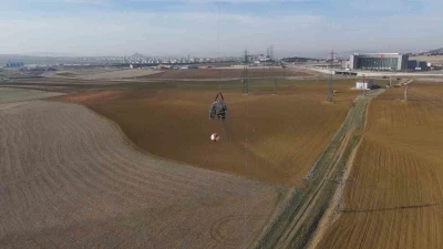 Gökyüzünde zorlu mesai: TEİAŞ ekipleri hatları helikopterle bakımdan geçiriyor
