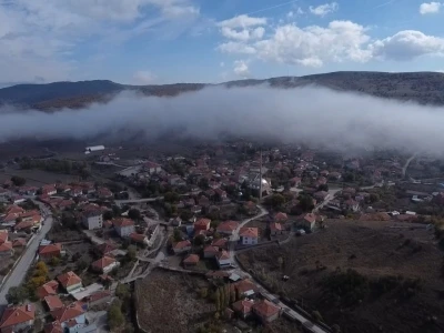 Gökyüzünü kaplayan sis, kartpostallık manzara oluşturdu
