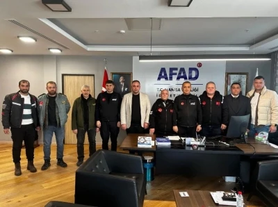 G&ouml;ky&uuml;z&uuml;n&uuml;n g&ouml;n&uuml;ll&uuml; neferleri Manisa&rsquo;da &rsquo;İHAKUT&rsquo; &ccedil;atısı altında birleşti
