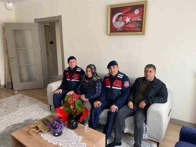 G&ouml;lbaşı&rsquo;nda şehitliklerde bakım &ccedil;alışması
