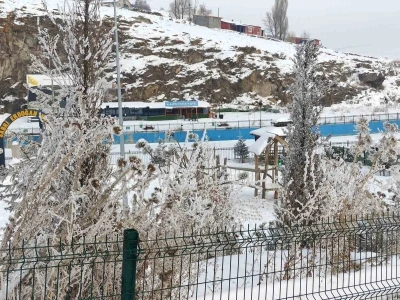 G&ouml;le il&ccedil;esi eksi 20 dereceyle dondu
