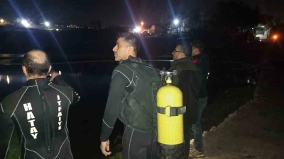 G&ouml;lette aranan &ccedil;ocuk sağlıklı şekilde bulunarak ailesine teslim edildi
