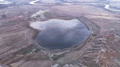 G&ouml;ller doldu taştı, tarım arazileri g&ouml;le d&ouml;nd&uuml;
