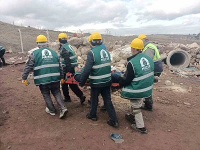 G&ouml;n&uuml;ll&uuml;lere arama ve kurtarma eğitimi verildi
