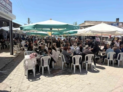 G&ouml;rdes Sanayi Sitesi&rsquo;nden 6 bin kişilik hayır yemeği
