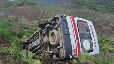 G&ouml;rev Başındaki 3 Sağlık &Ccedil;alışanı Yaralandı