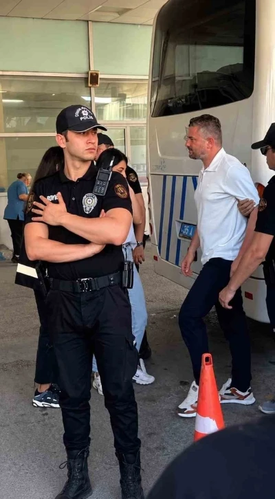 G&ouml;rkem Duman&rsquo;ın g&ouml;zaltındaki ilk g&ouml;r&uuml;nt&uuml;s&uuml; ortaya &ccedil;ıktı

