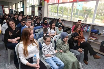 G&ouml;rme engelli sporcular i&ccedil;in canlı radyo tiyatrosu sahnelendi
