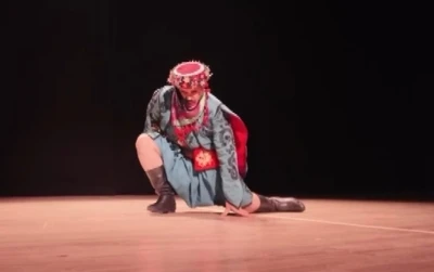 Gösteri sırasında ters hareket yapan dansçının çapraz bağları koptu
