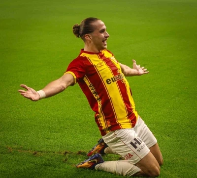 G&ouml;ztepe&rsquo;de Arda ve Dennis yakın markajda

