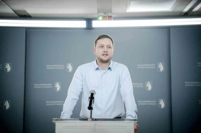 Gr&ouml;nland&rsquo;dan ABD&rsquo;nin &uuml;lkeye muhtemel m&uuml;dahalesi iddialarına tepki
